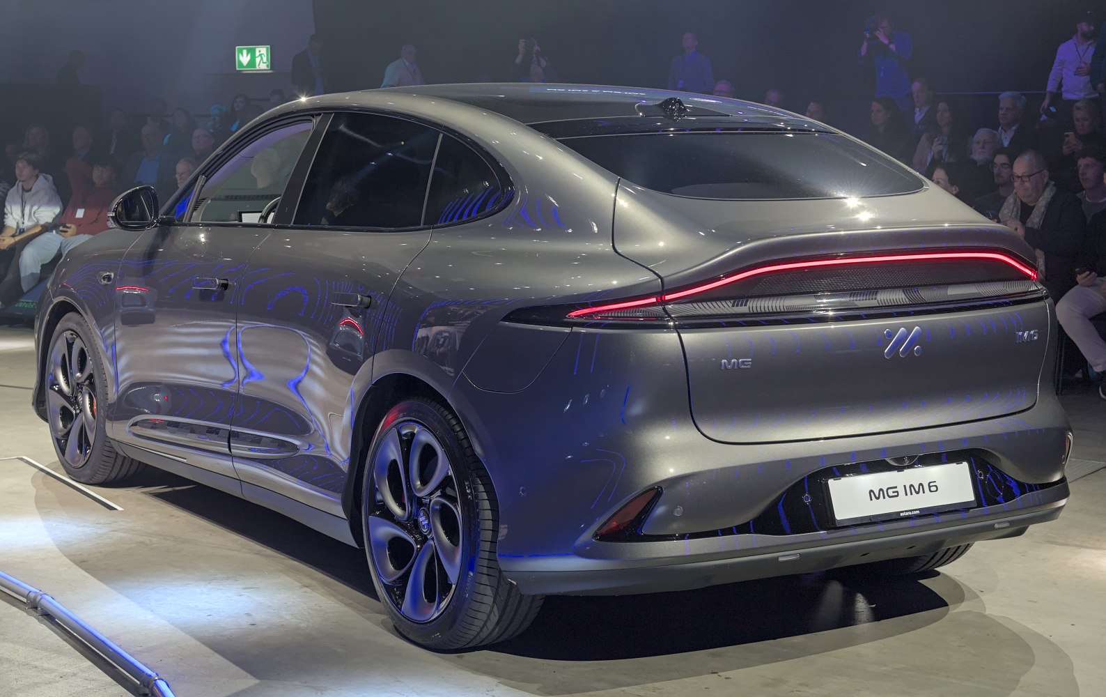 Sleek rear profile with continuous LED taillight