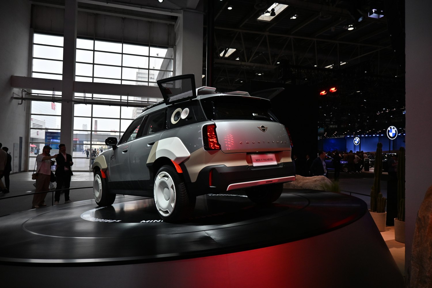 Rear view and unique wheel design of futuristic SUV concept