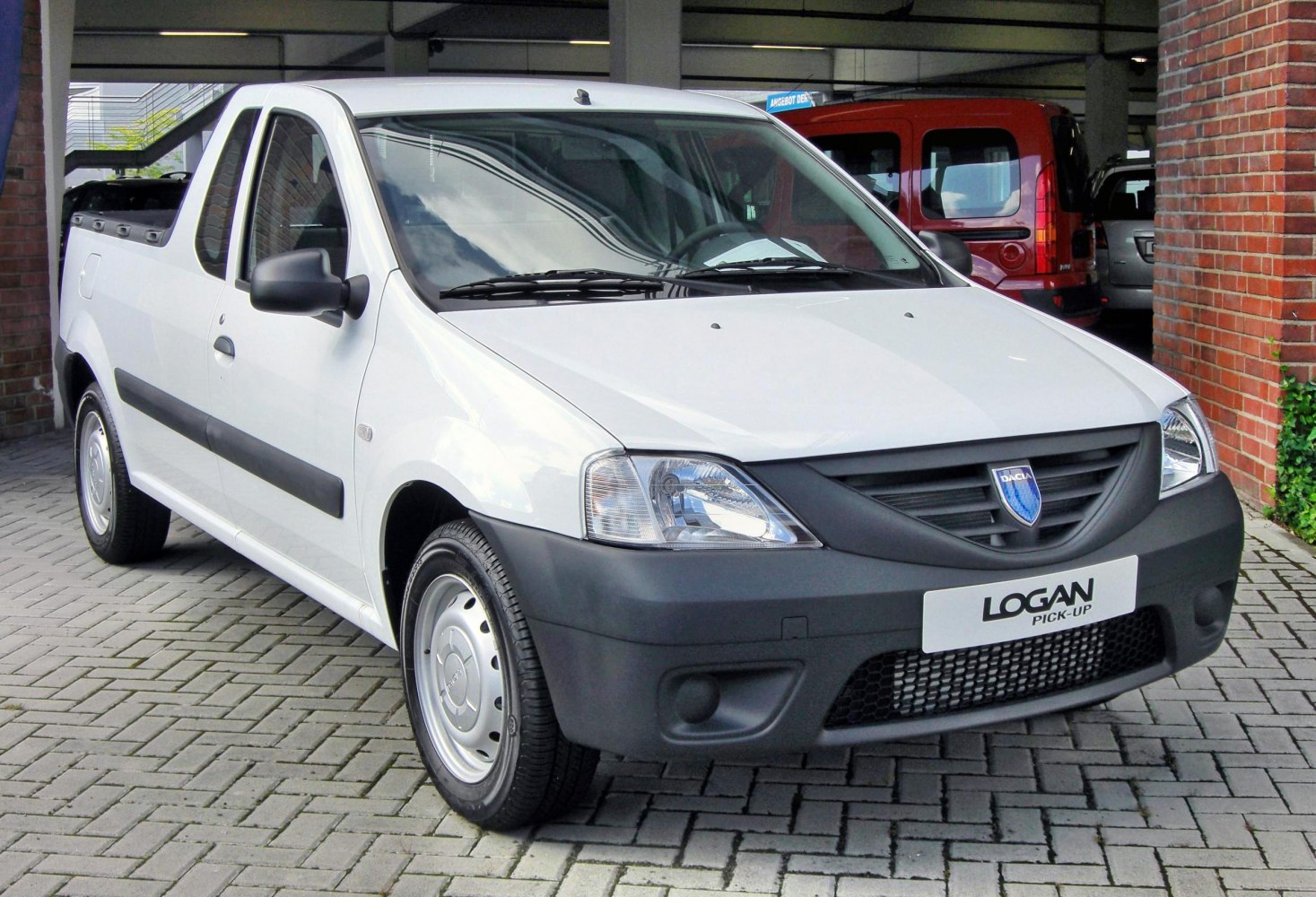 White Dacia Logan I Pick-up front three-quarter view