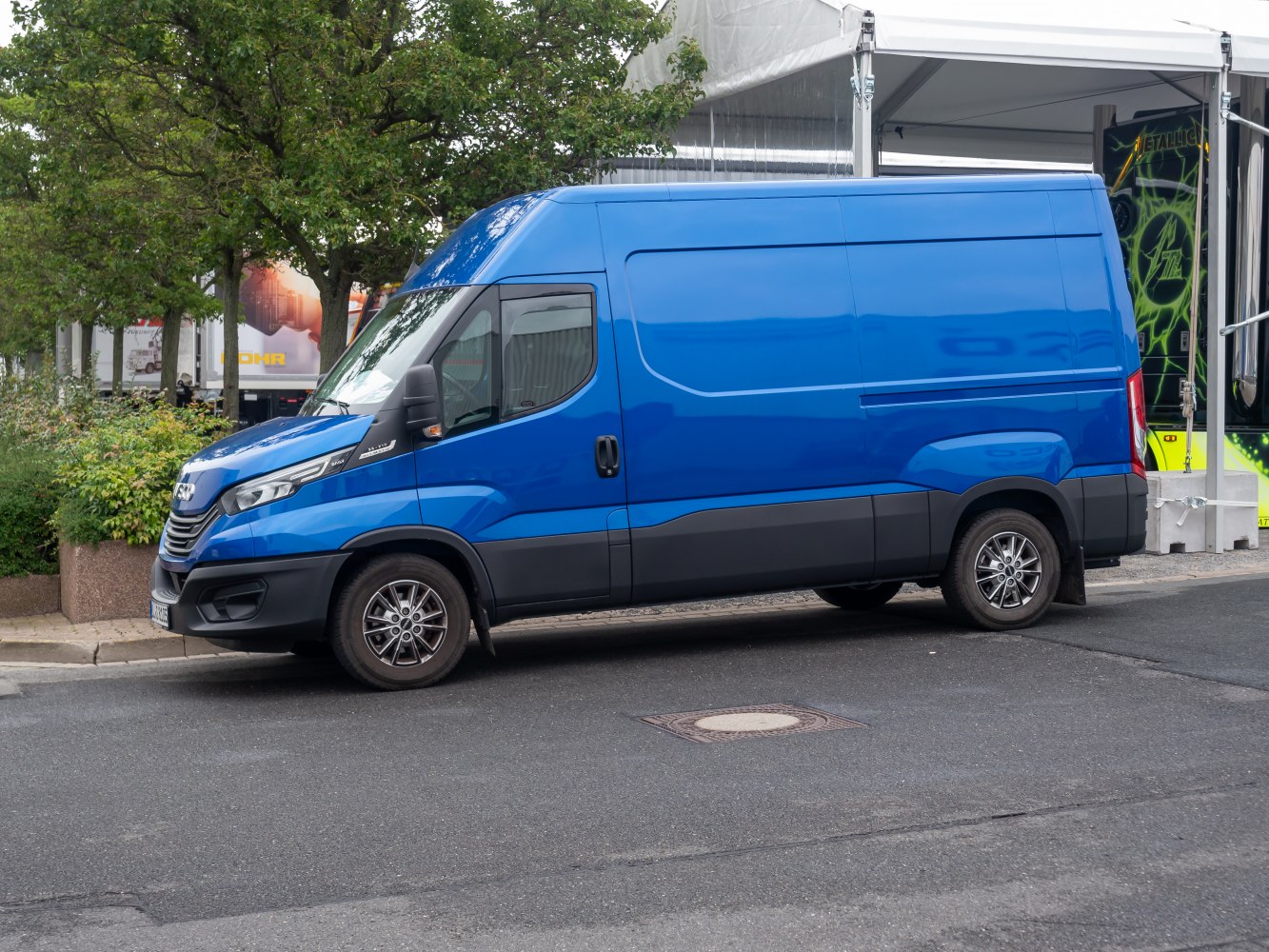2022 Iveco Daily III (facelift 2021) Panel Van Side View Left