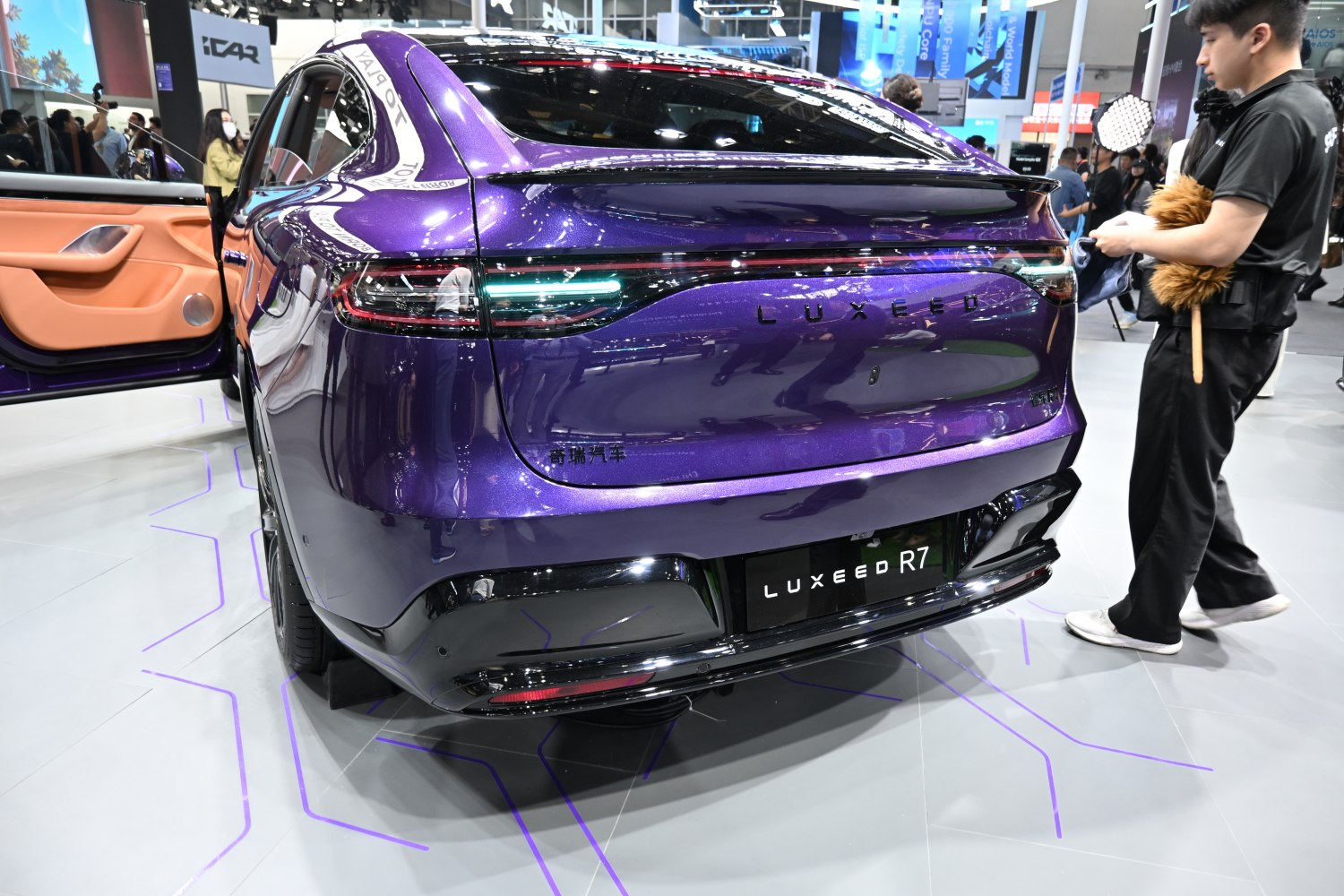 2026 Luxeed R7 (facelift 2025) Rear View
