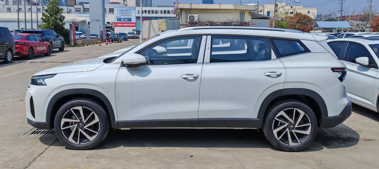 2026 Jetta VS8 Side View Left