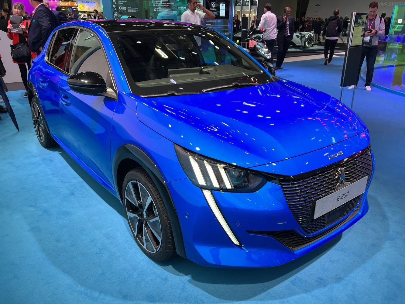 Front view with LED headlights and sporty grille design