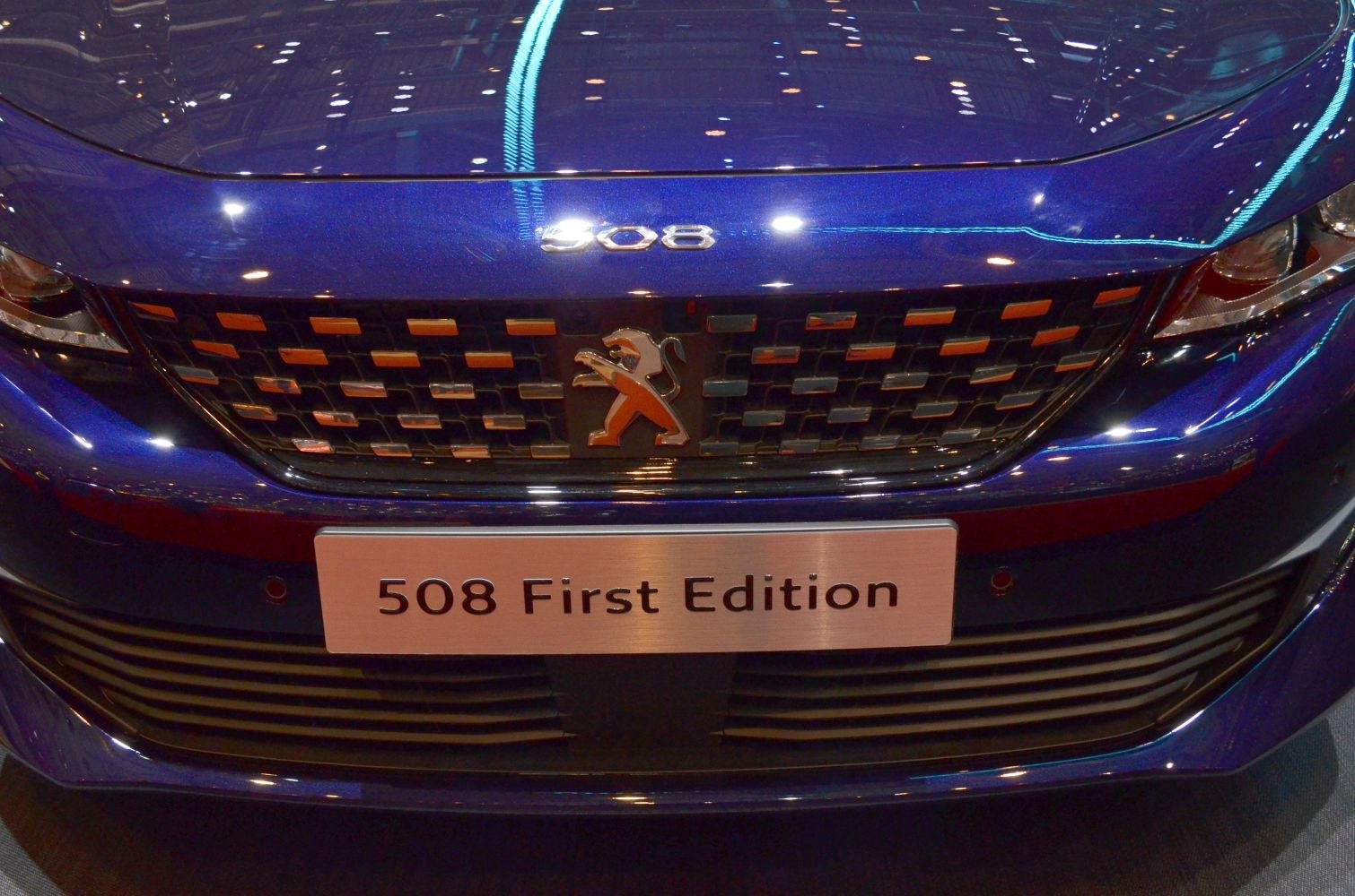 Front grille with Peugeot badge and 508 First Edition plate