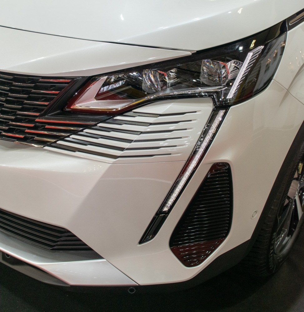 Front headlight and modern grille design with LED features