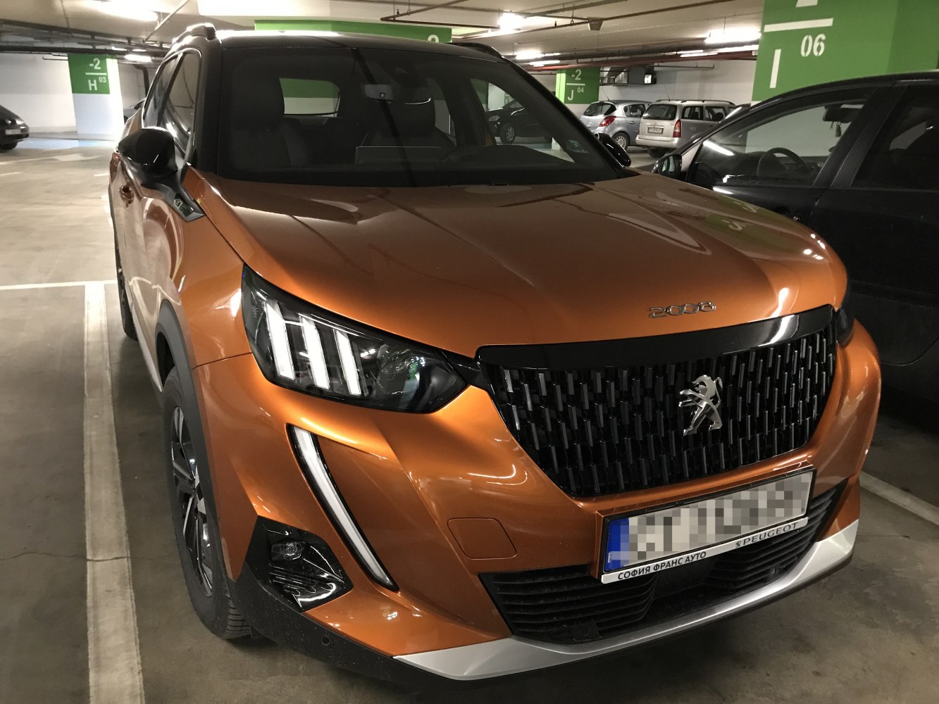 SUV front fascia with LED headlights and vertical grille bars