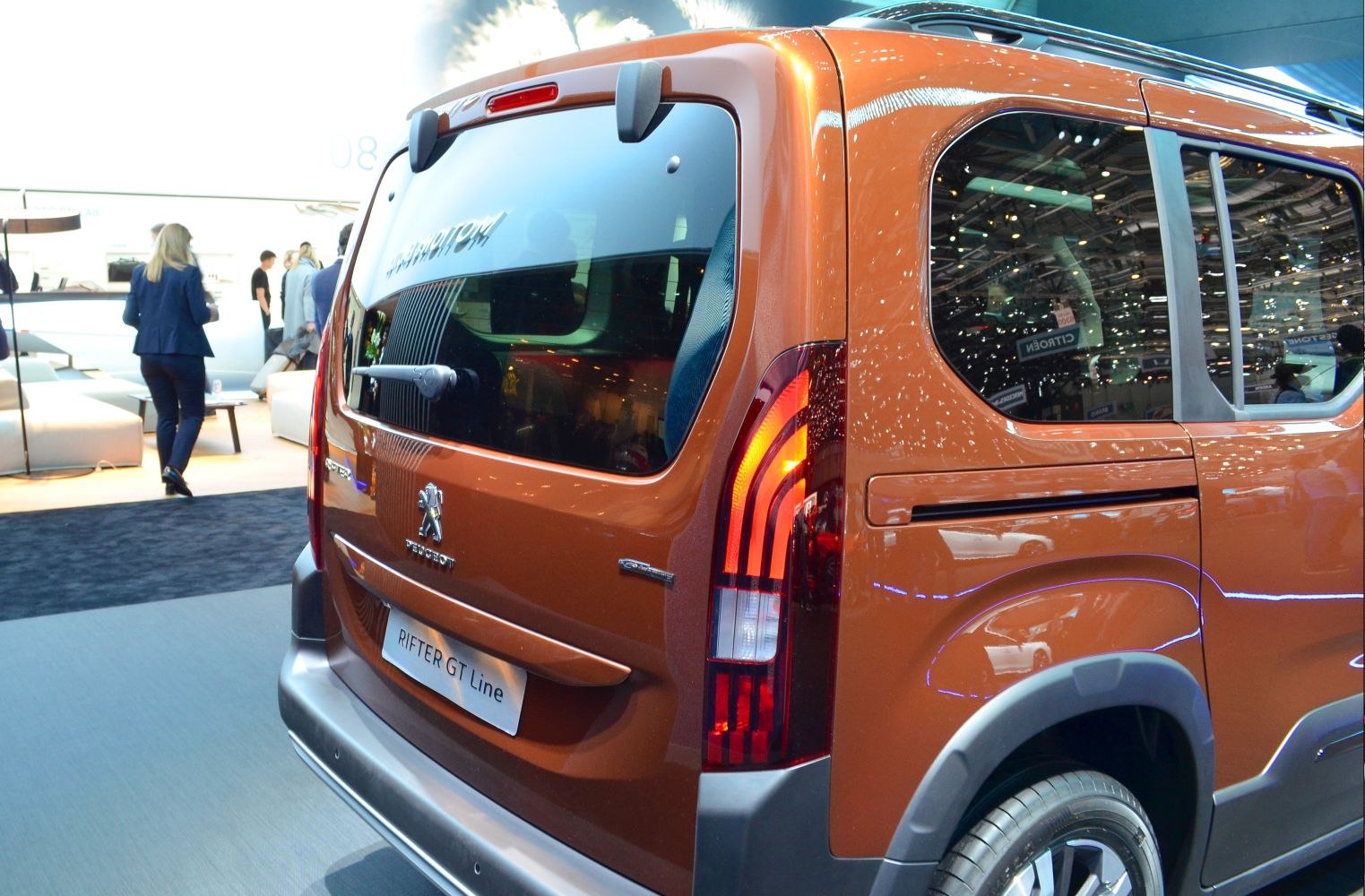 Rear view with vertical taillights and GT Line badge