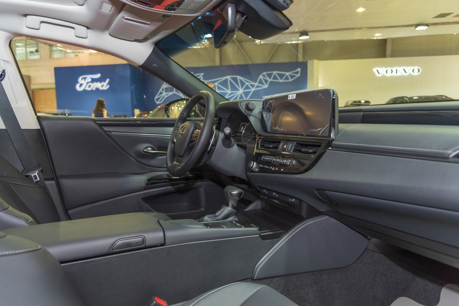Touchscreen dashboard and leather interior seating