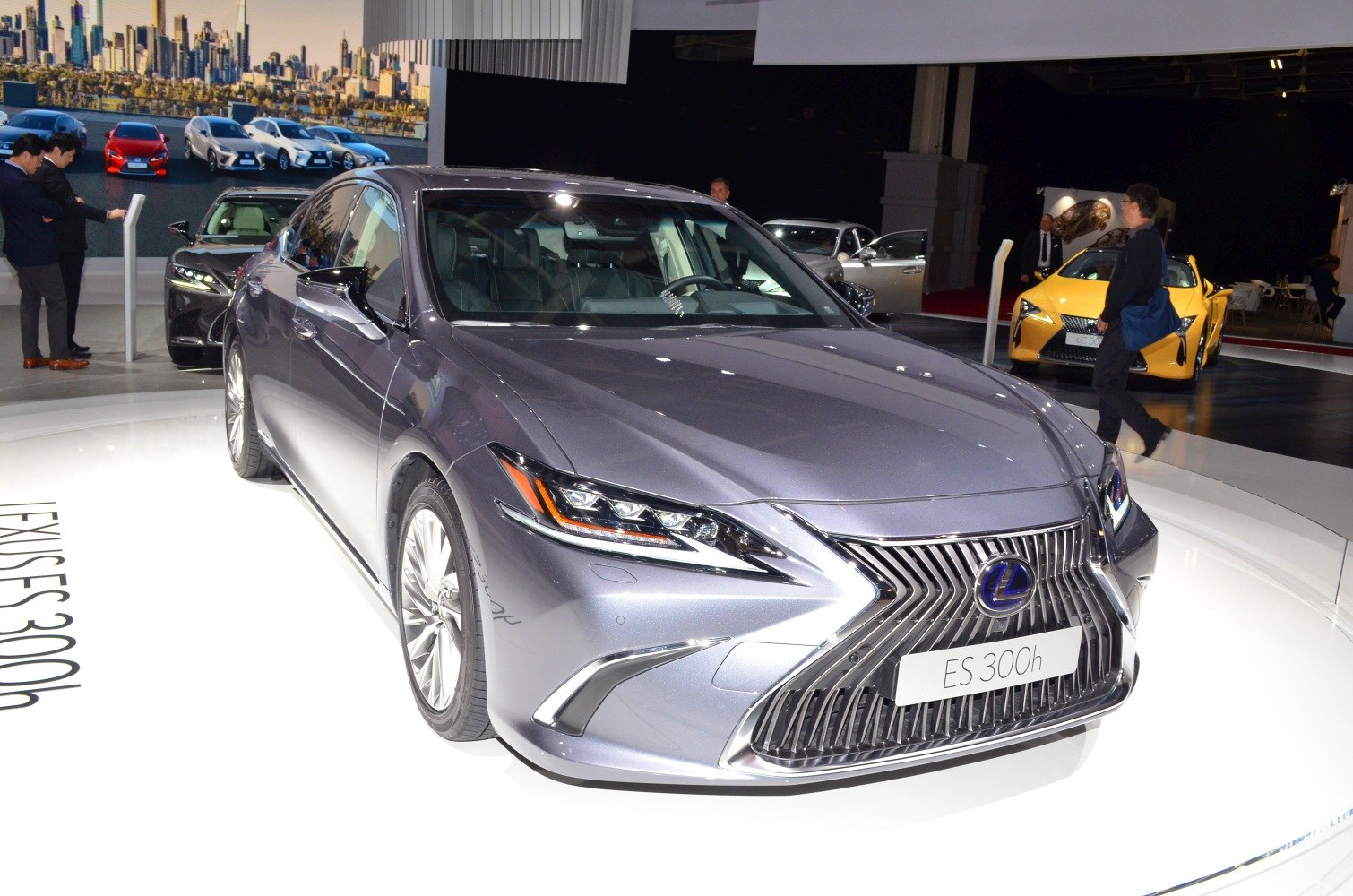 Front view of a sedan with spindle grille and sharp LED headlights