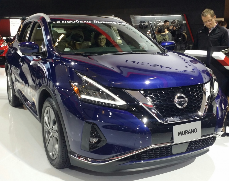 Front grille and LED headlight design of a 2019 SUV