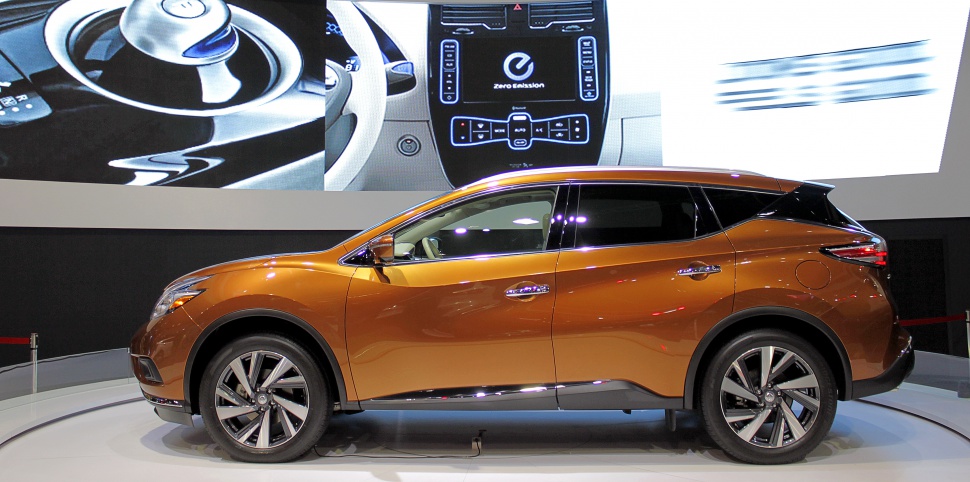 Sleek side profile with alloy wheels of a modern crossover SUV