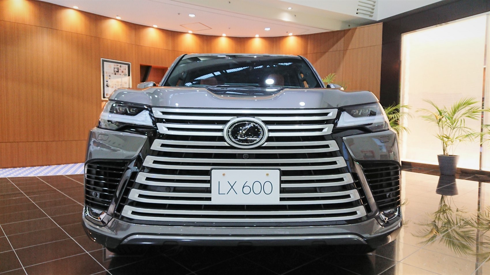 Front grille and headlights of a luxury SUV