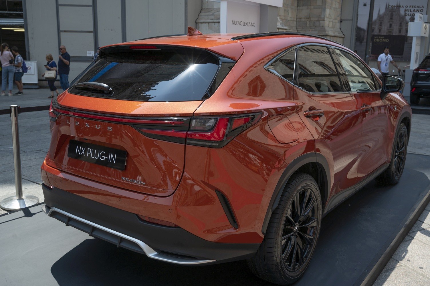 Rear view of plug-in hybrid SUV with LED taillights and black alloys