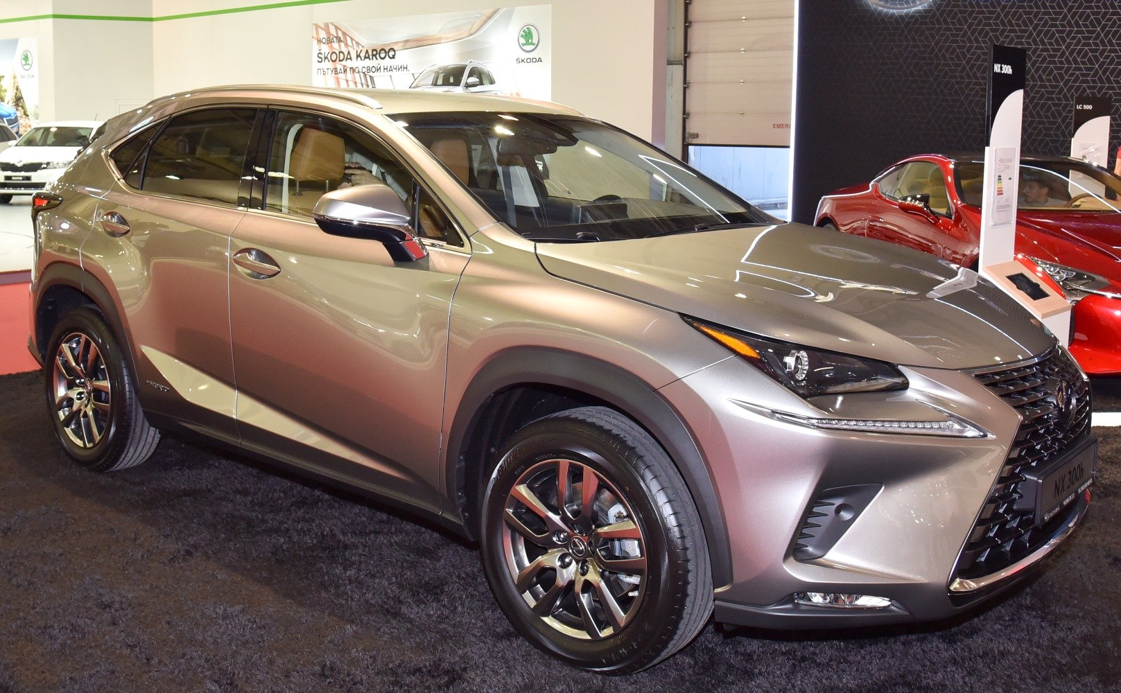Front side view with LED headlights and alloy wheels