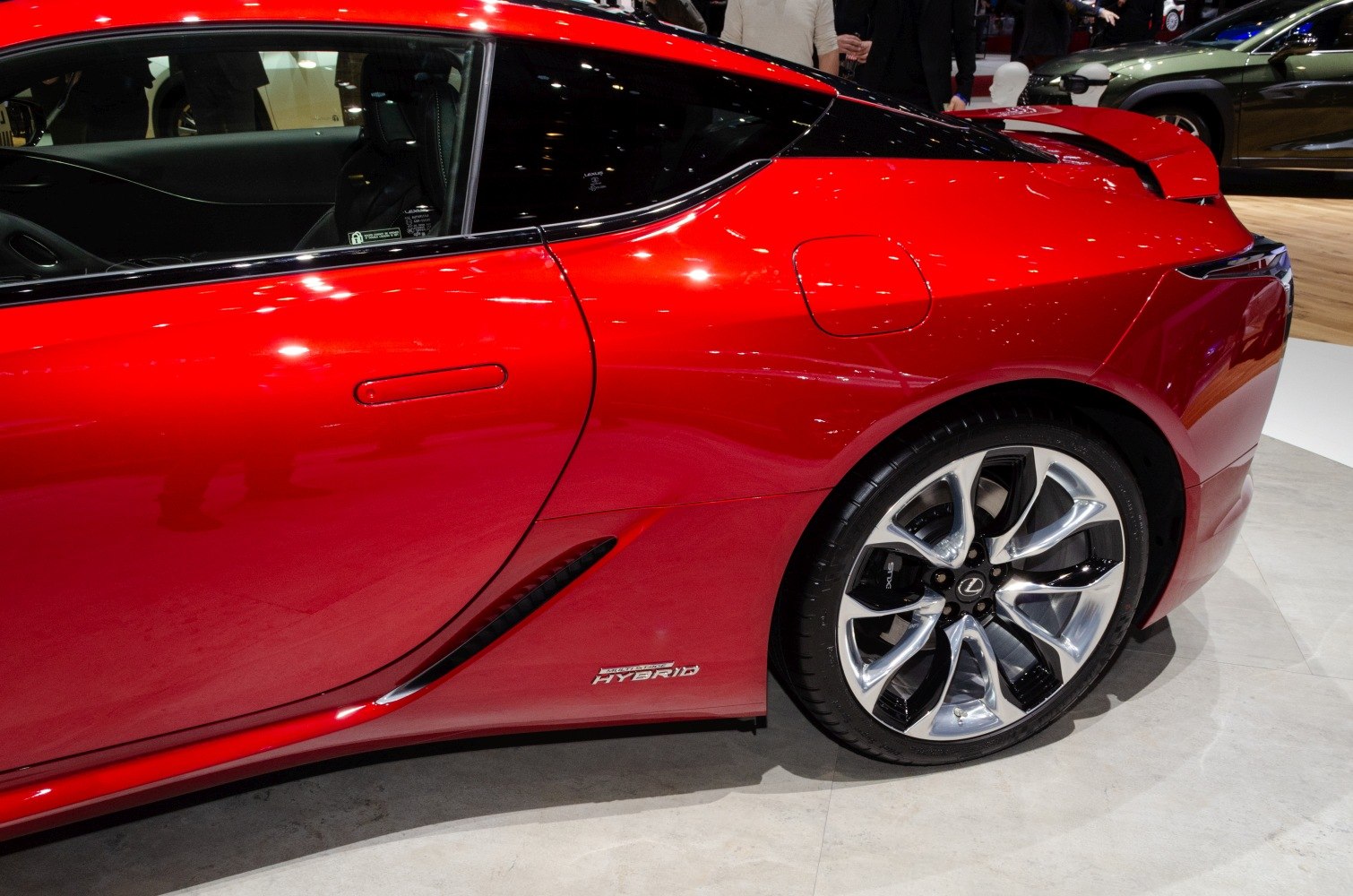 Rear side and alloy wheel of a hybrid car with sleek design and side vent