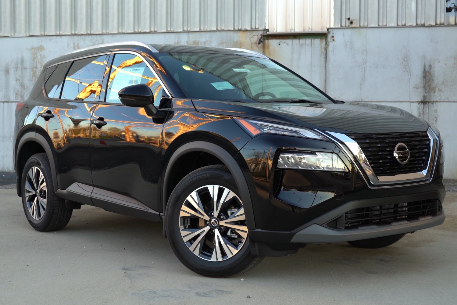 Front three-quarter view with V-motion grille and LED headlights