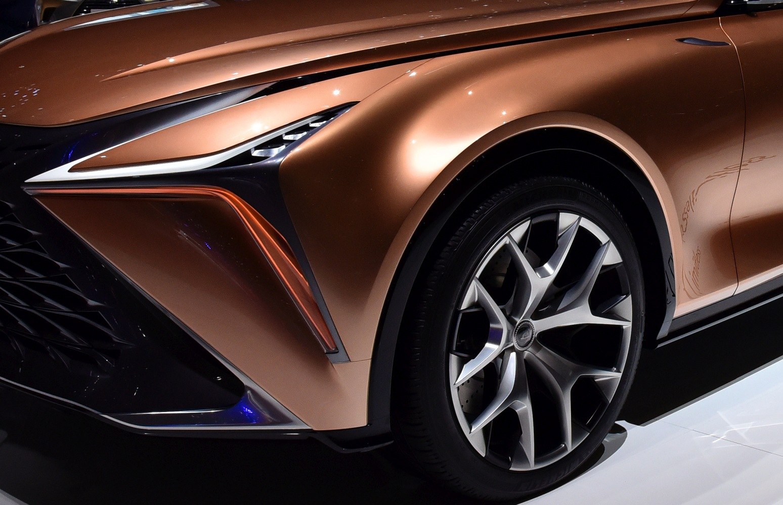 Front wheel and sharp headlight design with sleek aerodynamic lines