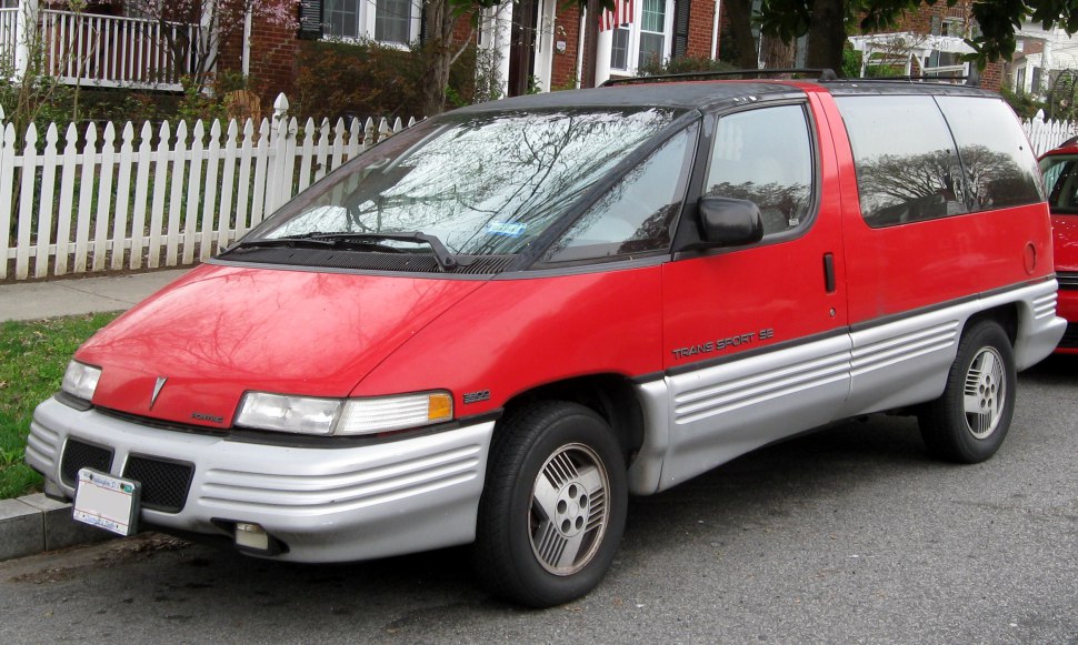 Aerodynamic minivan with dual-tone body and unique front design