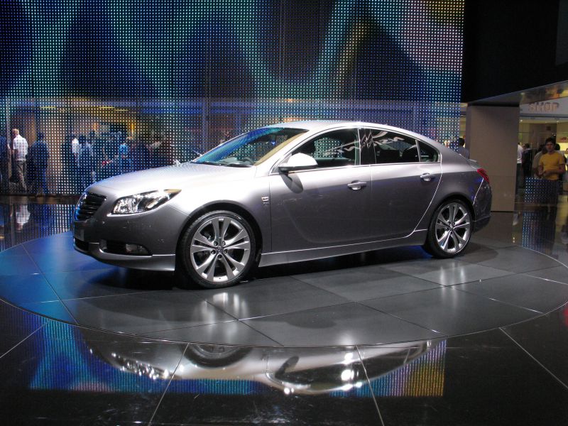 Hatchback with LED headlights and sporty alloy wheels