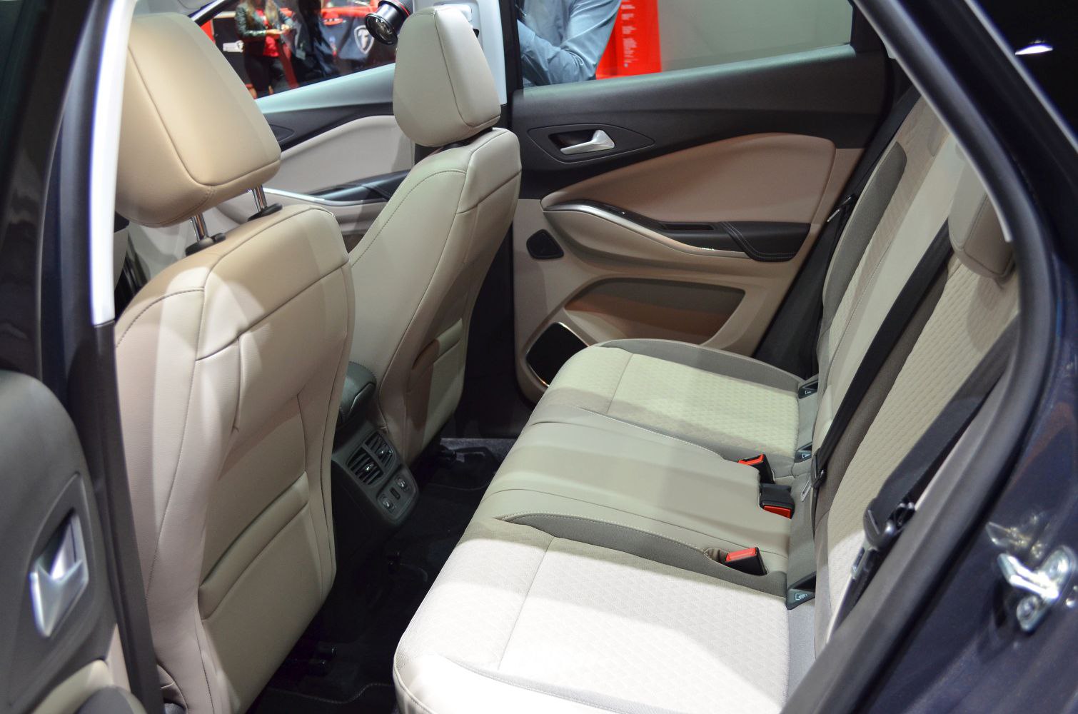 Beige rear seats and door panel interior