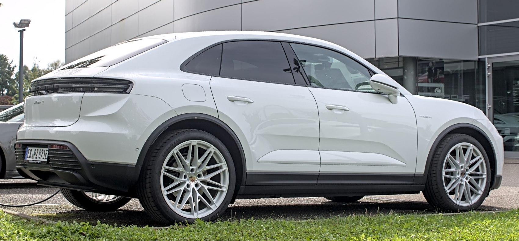 Side profile of electric SUV with alloy wheels and sleek design
