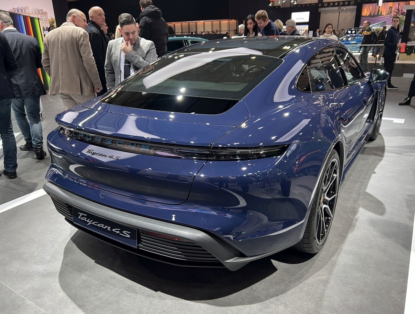 Sleek rear design with continuous taillight strip and aerodynamic shaping