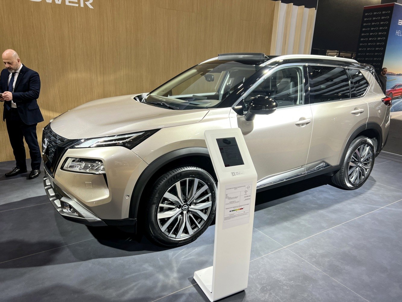 Modern SUV front design with sleek side profile and alloy wheels