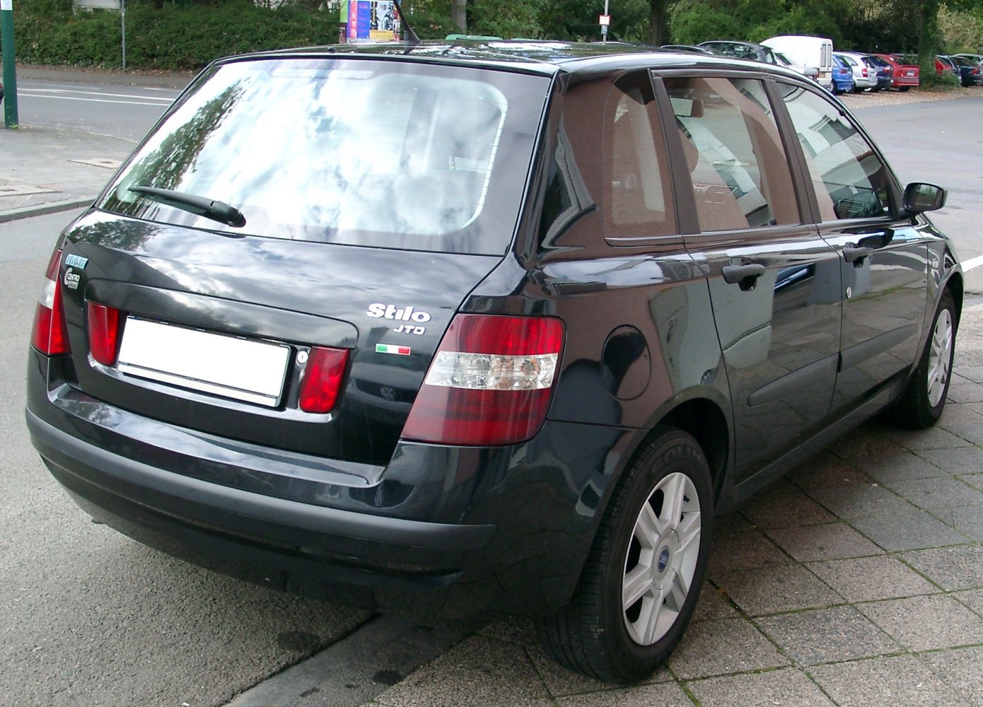 Rear view of a 5-door hatchback with distinctive taillights and window design