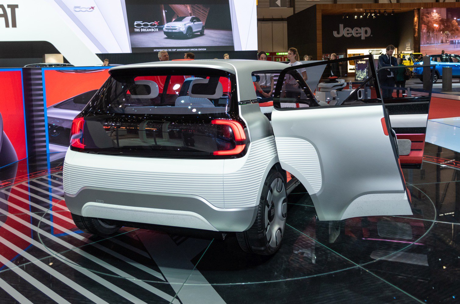 Rear design with open door and distinct LED taillights