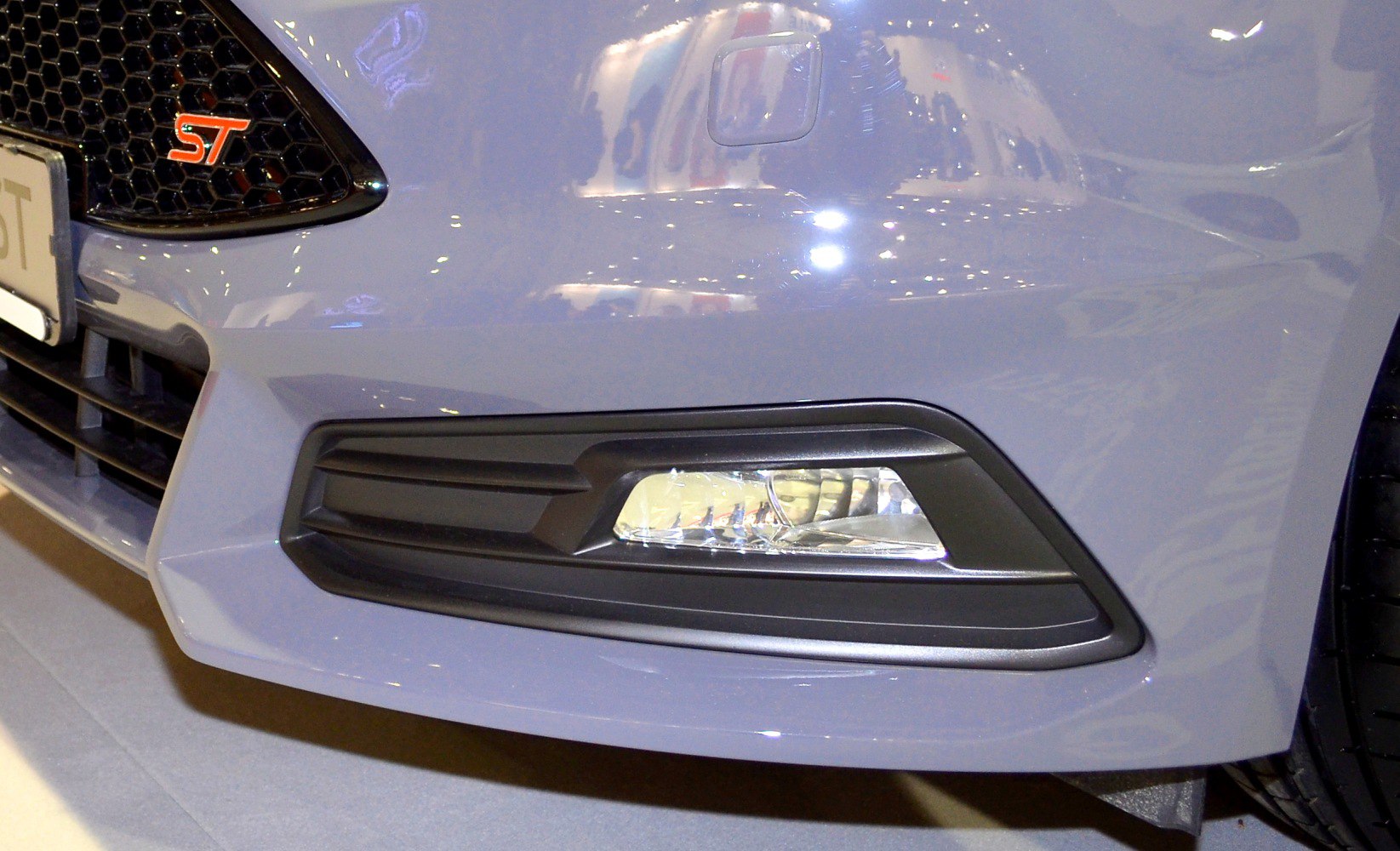 Front bumper with ST badge and fog light