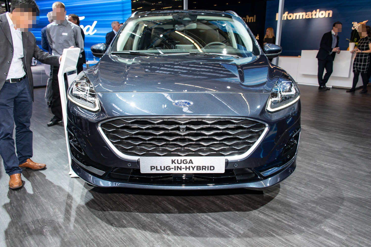 Front view of plug-in hybrid grille and LED headlights
