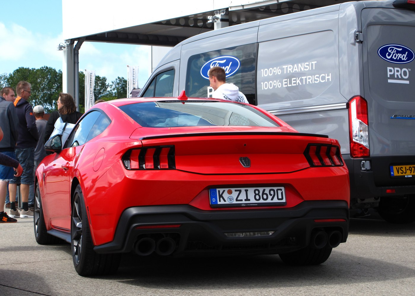 Rear view with quad exhaust and vertical tail lights