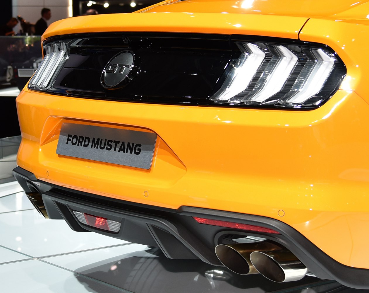Rear LED taillights and dual exhaust pipes