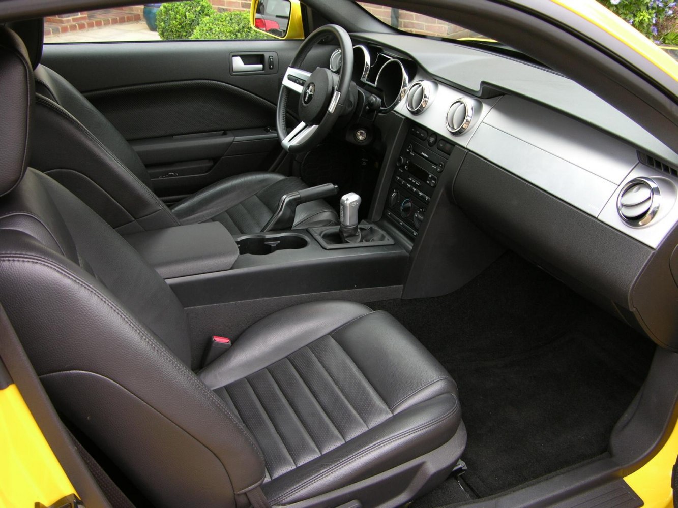 Leather seats and dashboard with manual transmission