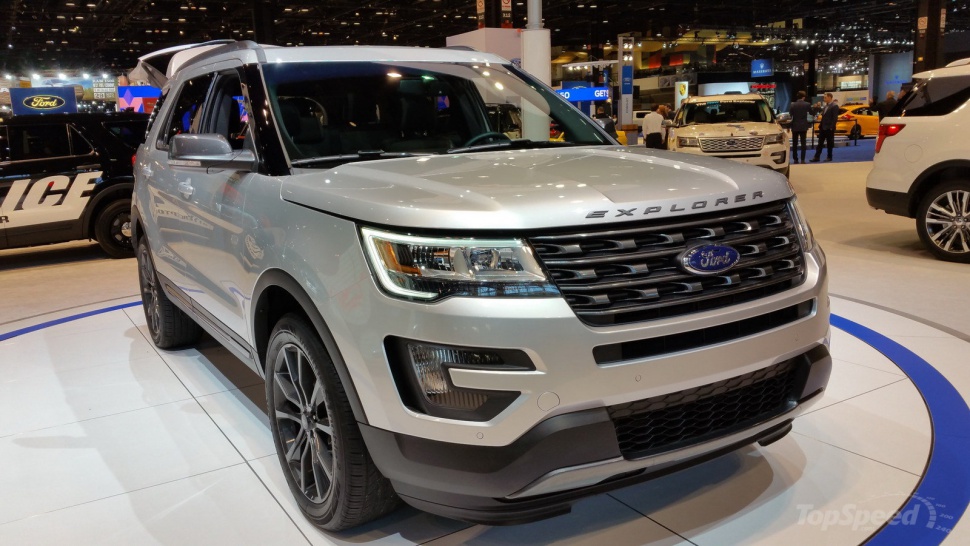 Front and side view of a modern SUV with distinctive grille and alloy wheels