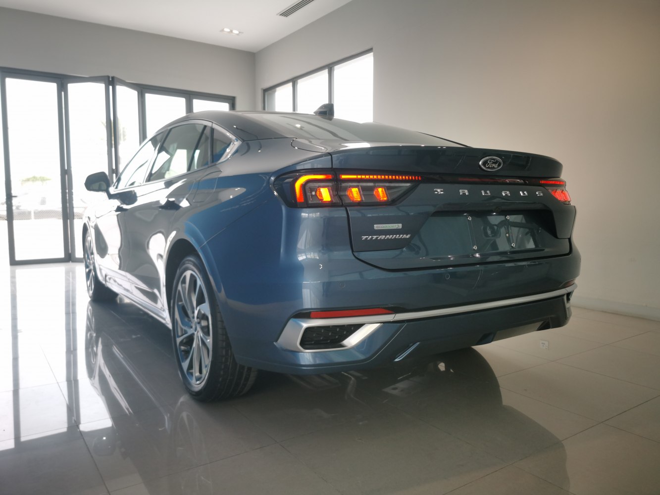 Rear design with modern LED taillights and aerodynamic shape