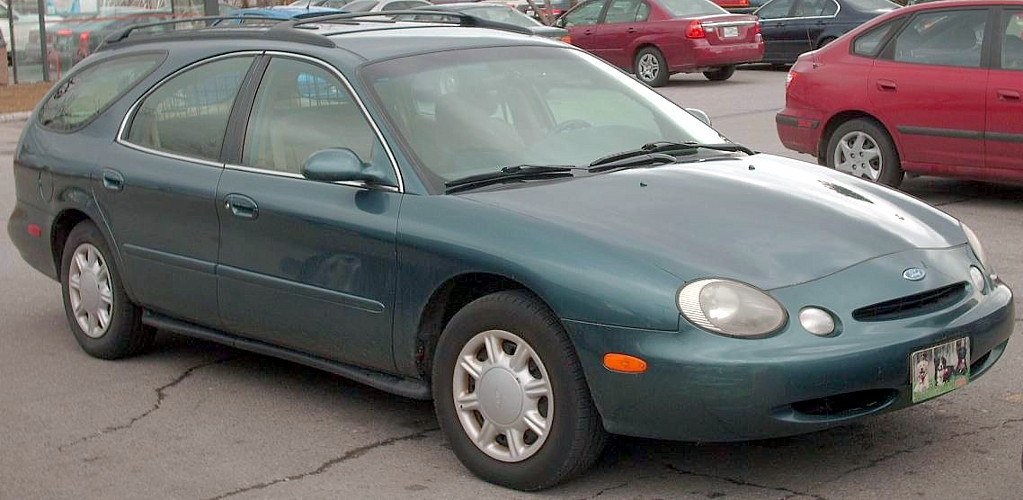 Oval headlights and aerodynamic station wagon body design