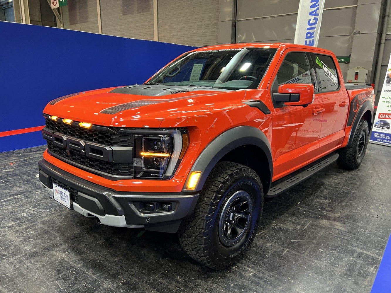 Bold front with LED headlights and rugged off-road tires