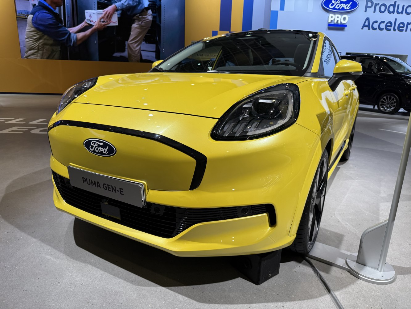 Front fascia with black trim and LED headlights