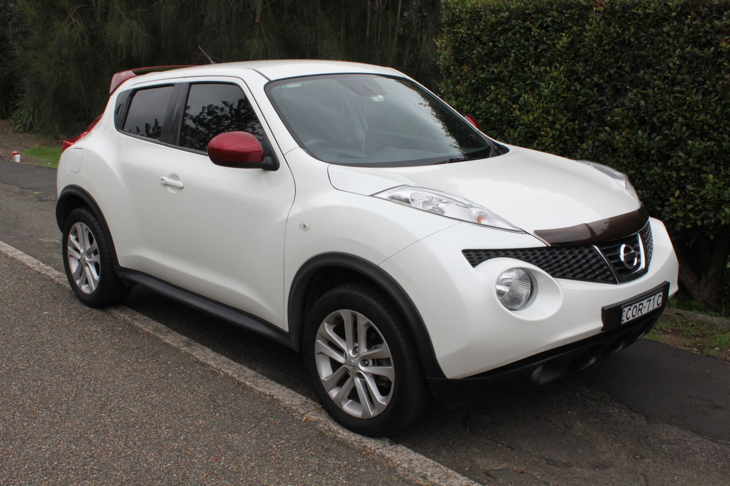 Distinctive front-end and side profile of a compact crossover