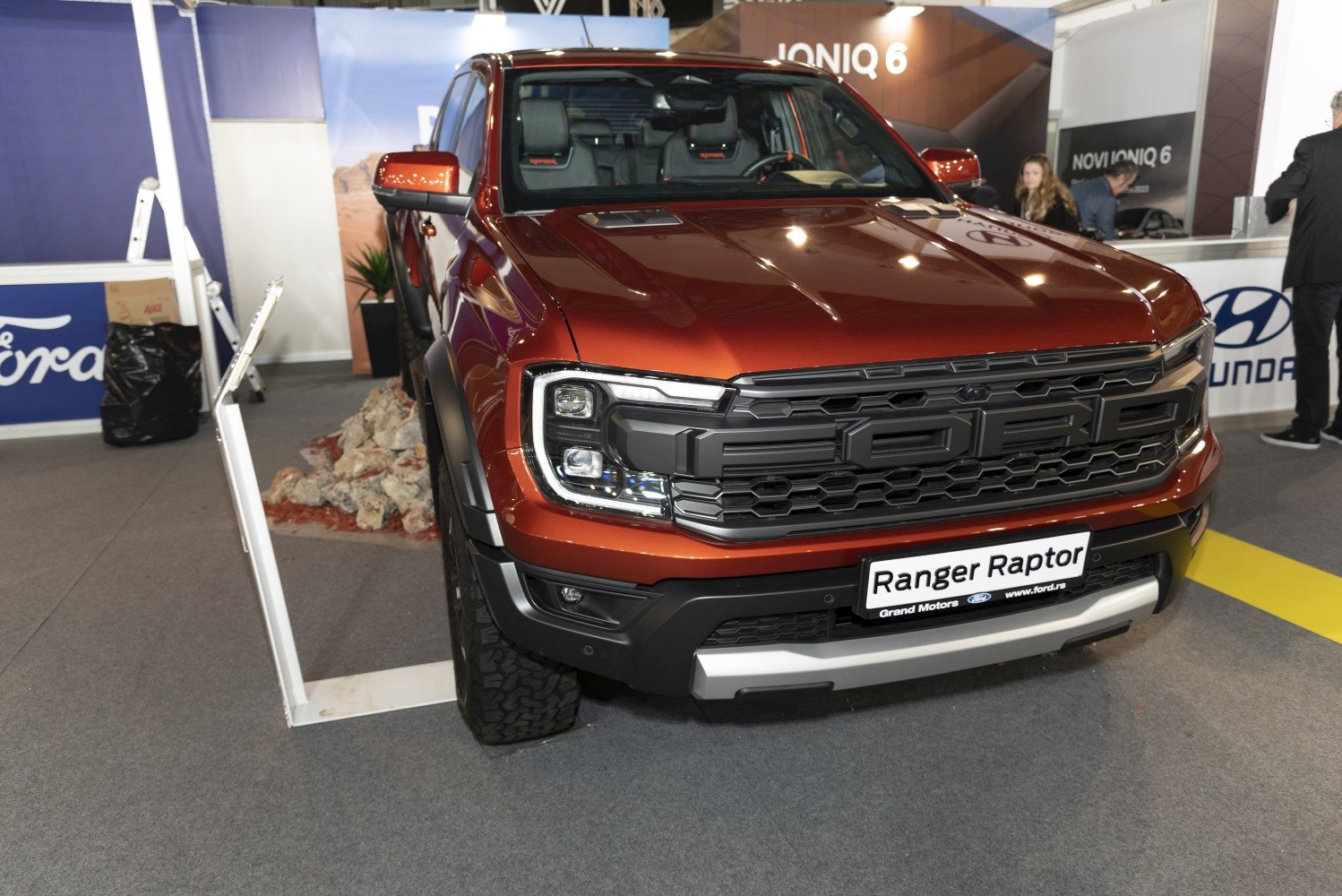Front grille and headlights of a robust pickup truck