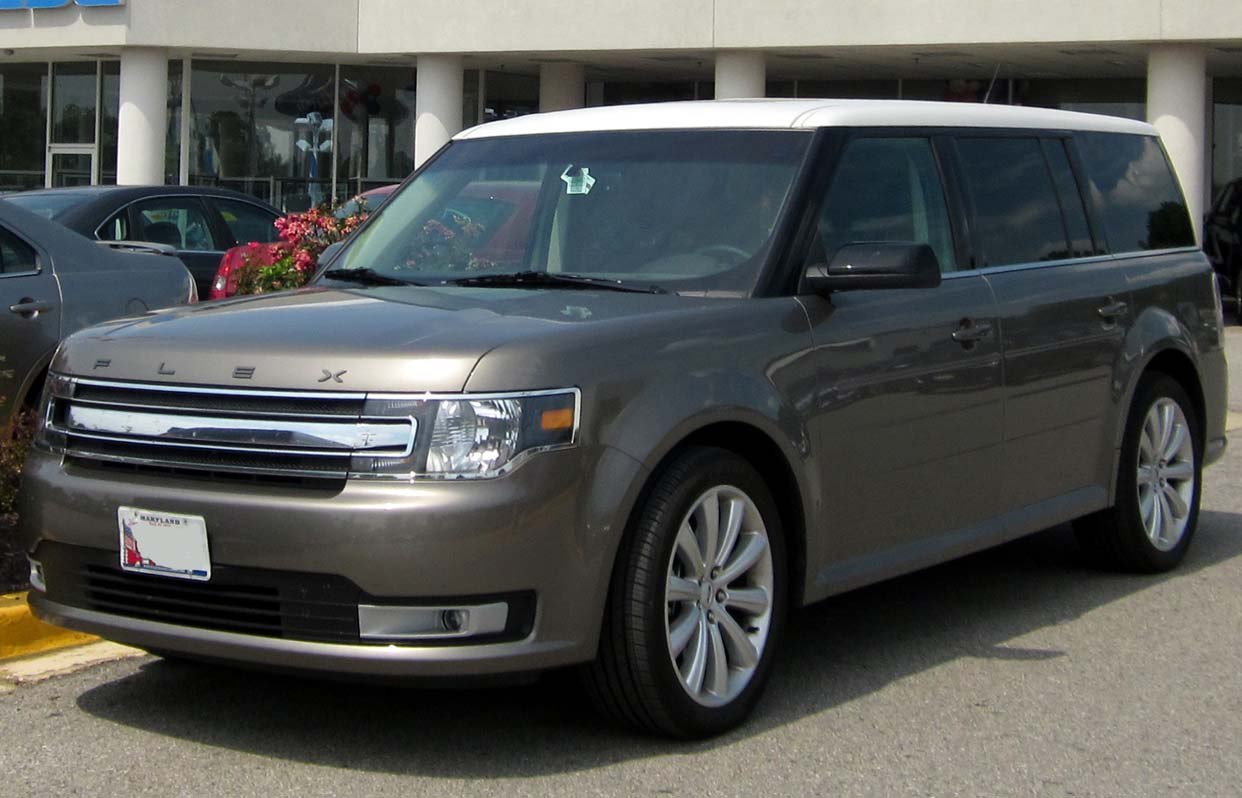 SUV with two-tone roof and prominent front grille