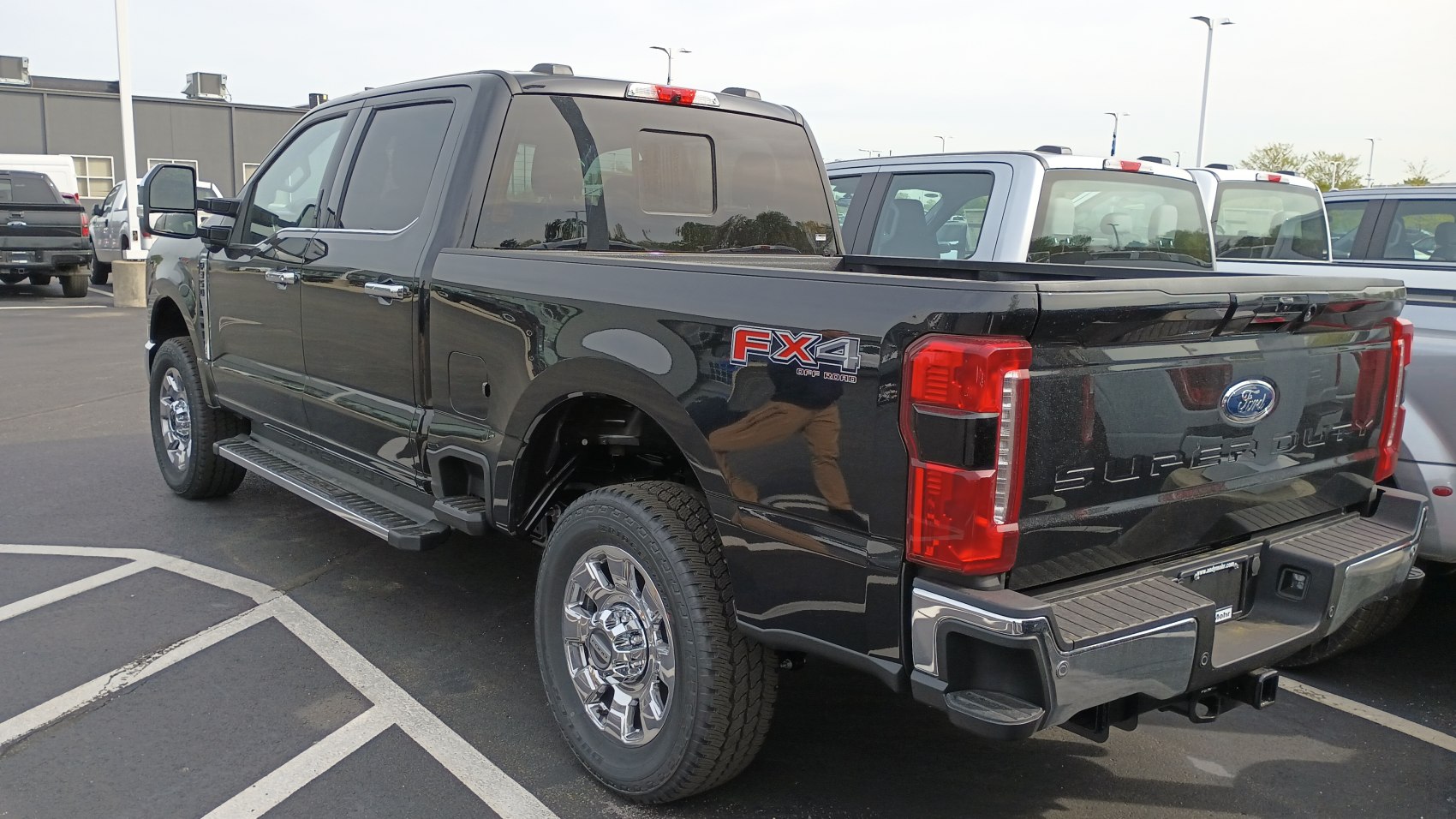 FX4 Off-Road pickup rear side and bed in short box configuration