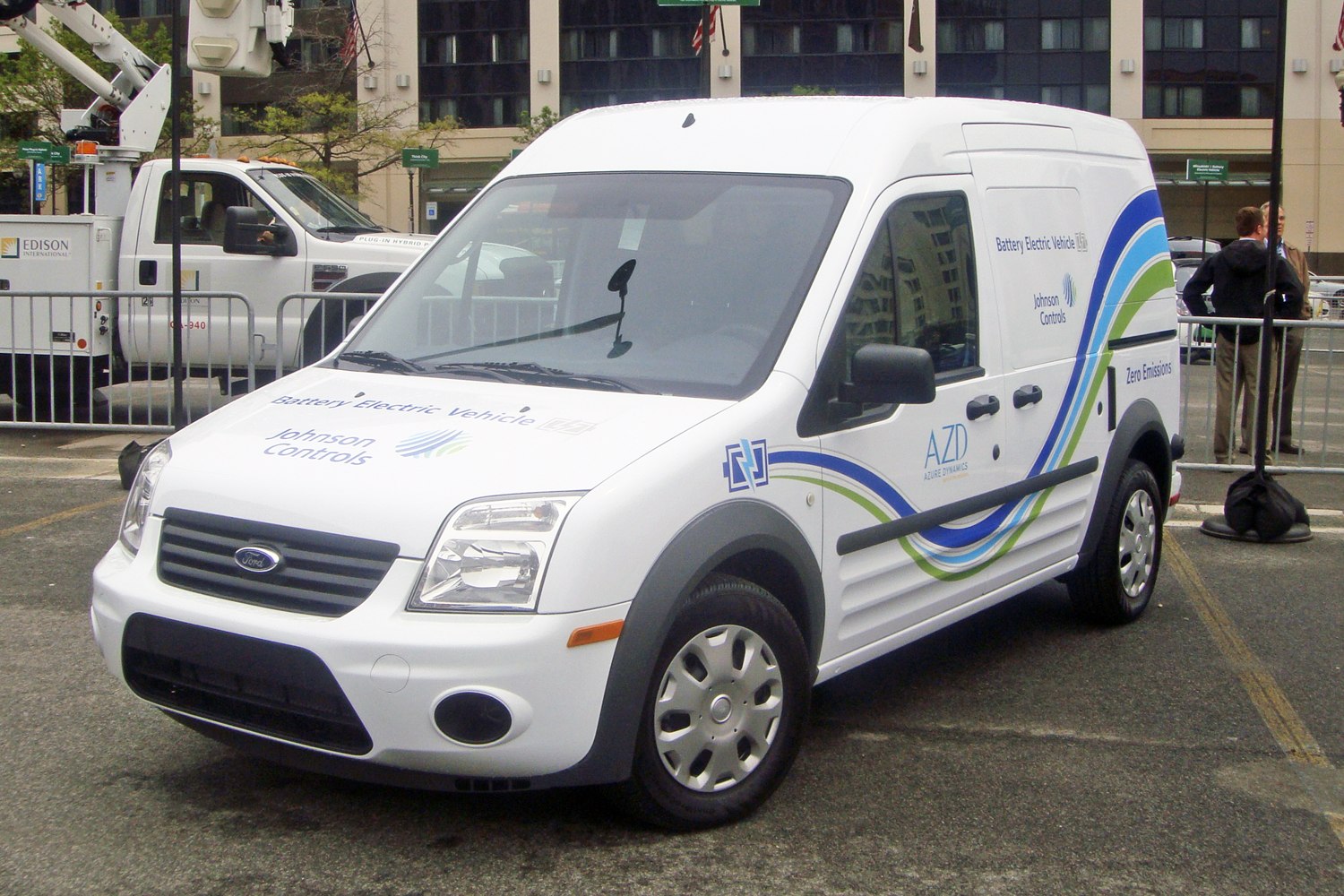 Battery electric panel van with zero emissions and L2H2 body style