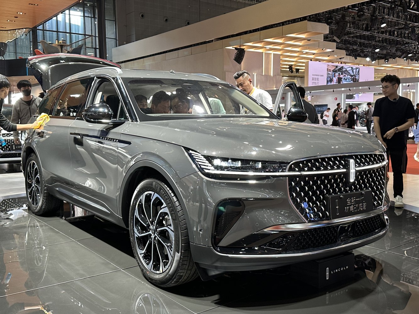 Front grille with LED headlights and stylish alloy wheels