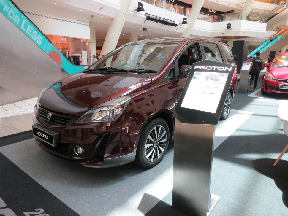 Front-side view with modern headlights and alloy wheels