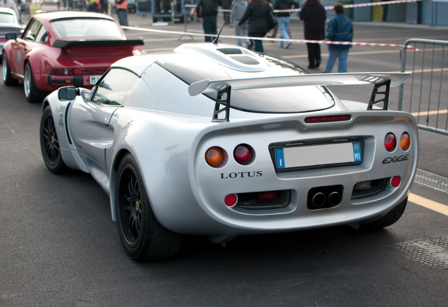 Distinctive rear spoiler and circular tail lights view