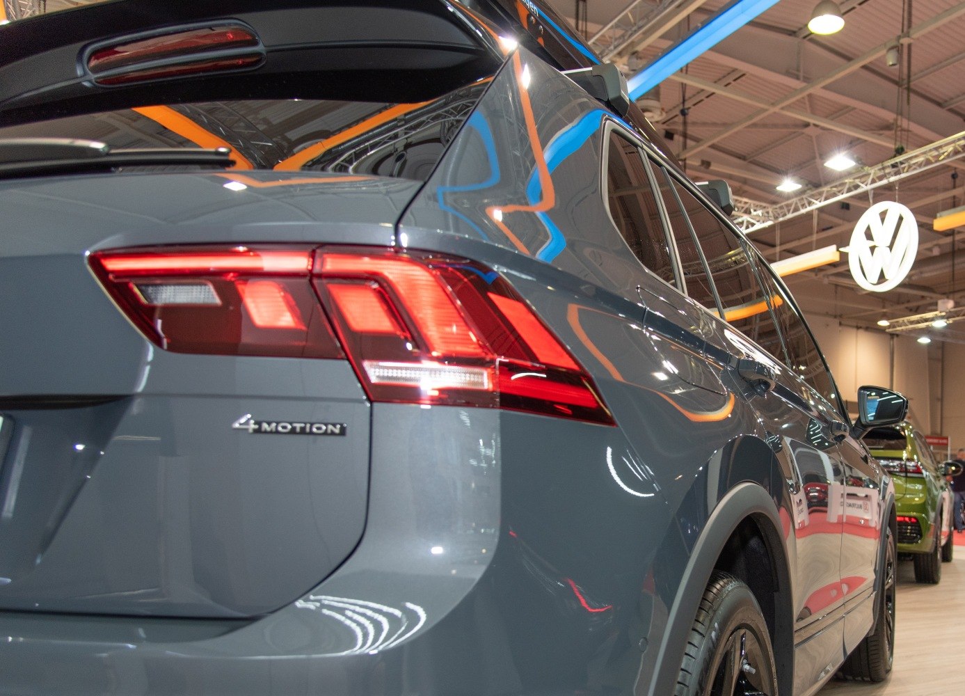 Rear LED tail light and 4MOTION badge on SUV