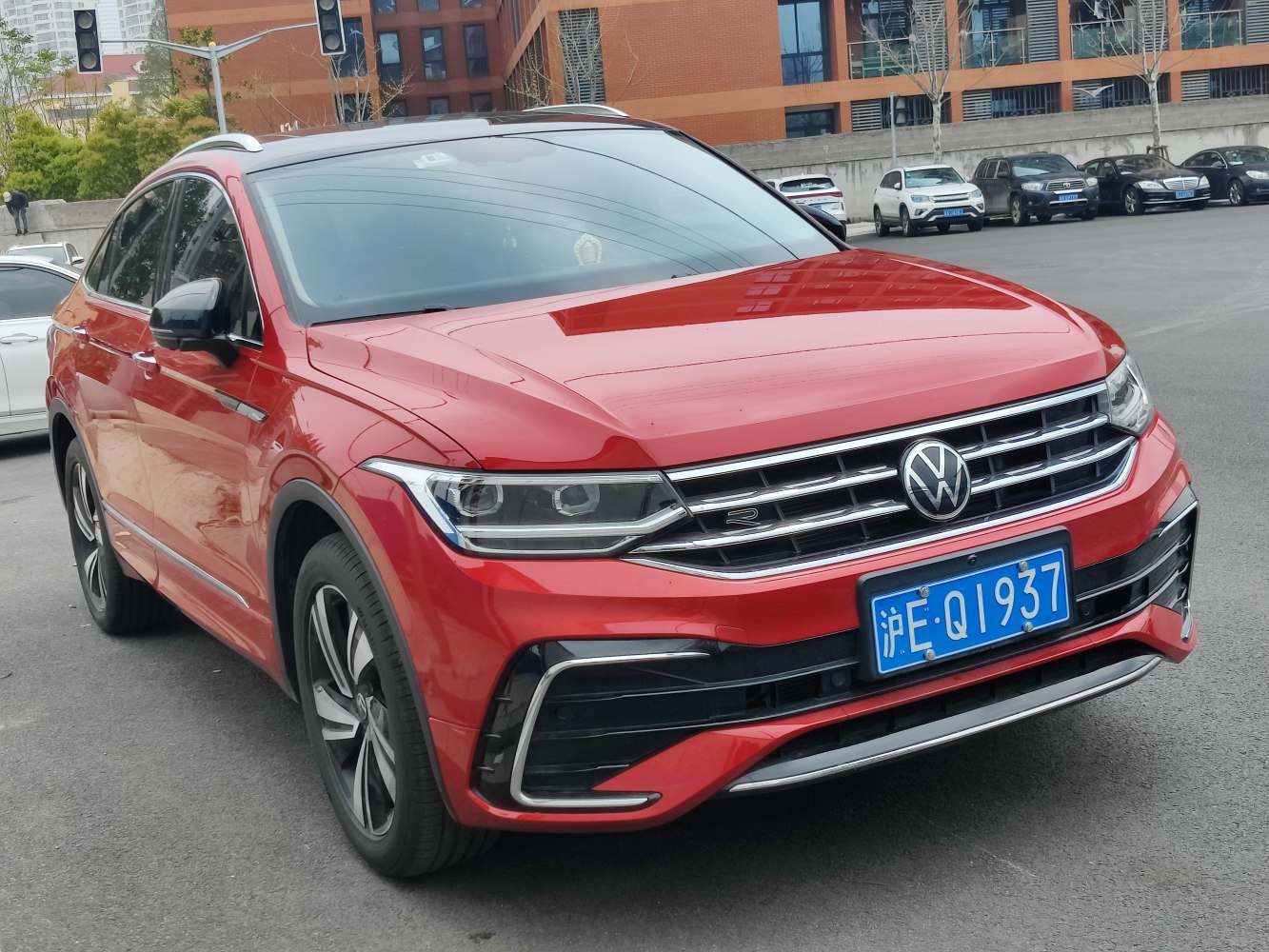 SUV front exterior with LED headlights and chrome grille