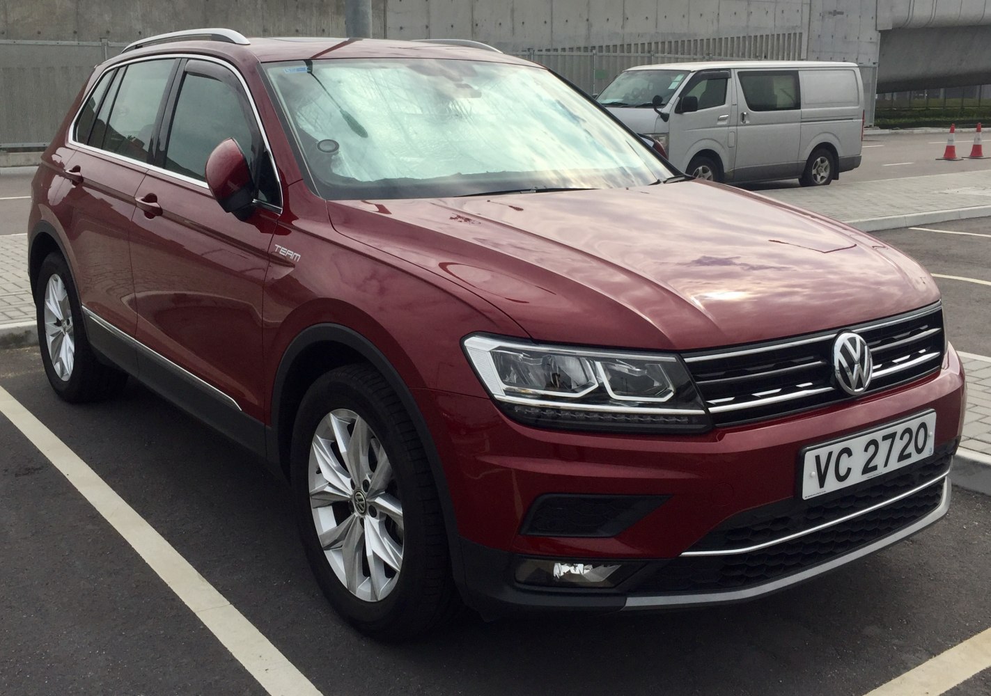 Front grille and headlight design of a modern SUV.
